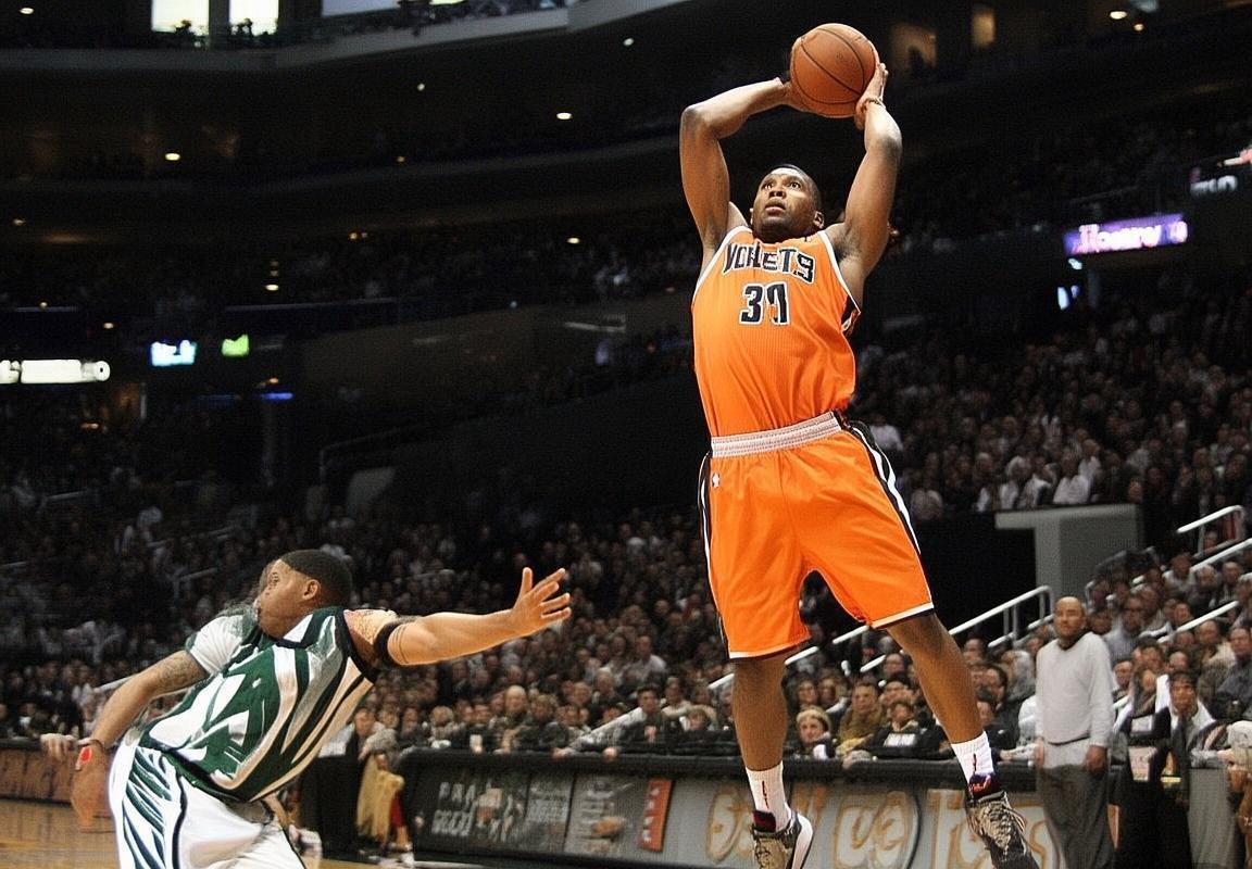 2006年篮网季后赛：挑战与机遇中的精彩对决(图3)